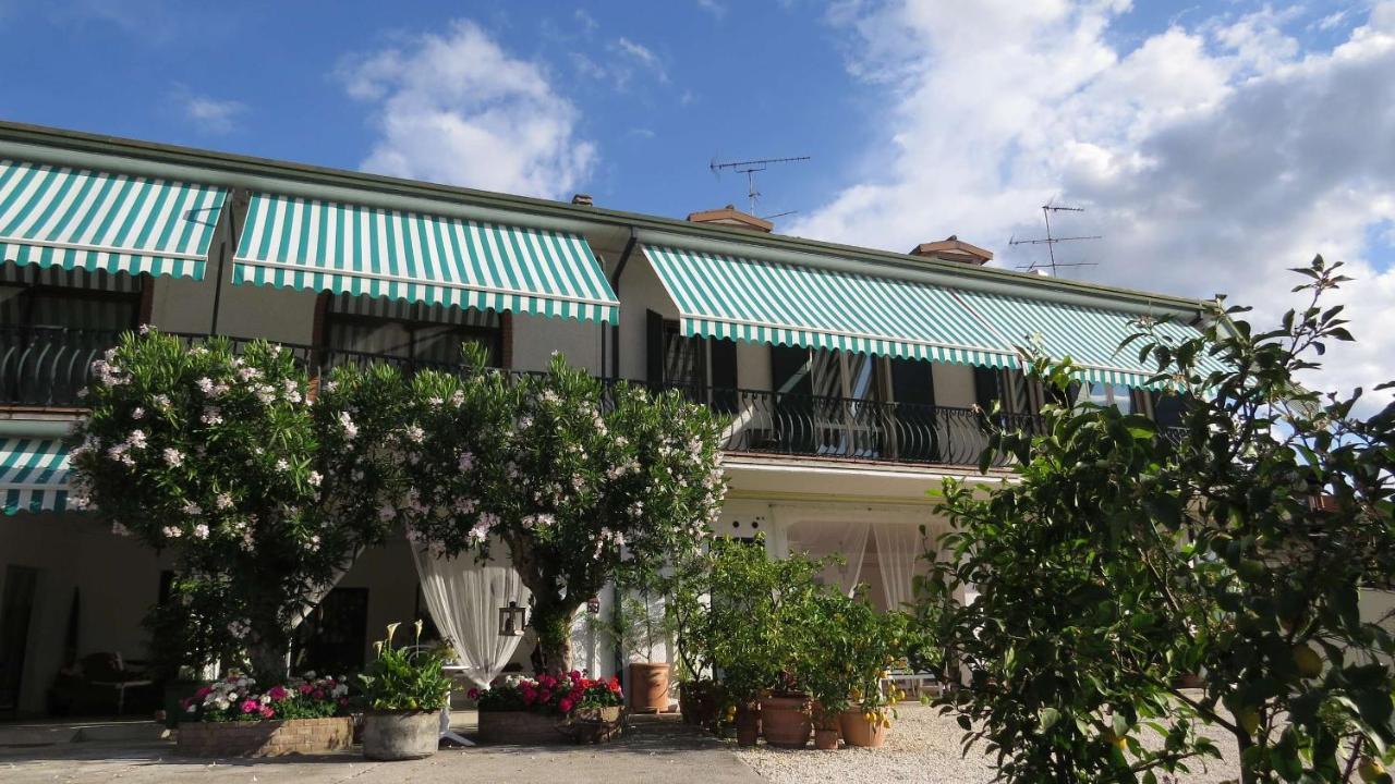 Il Gelso Di Barcuzzi Bed & Breakfast Lonato Eksteriør bilde